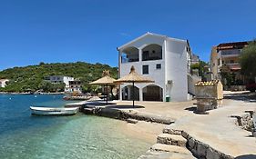 Apartments Marinko
